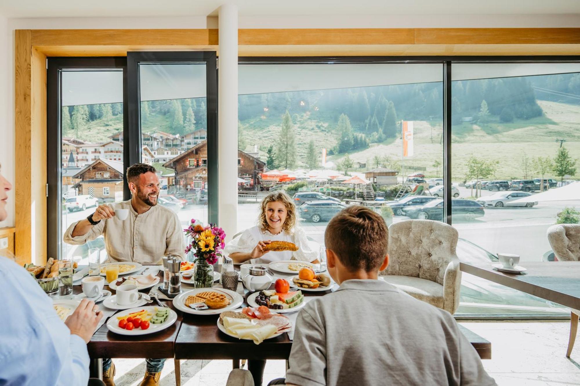 Hotel Salzburger Hof ツァウヘンゼー エクステリア 写真